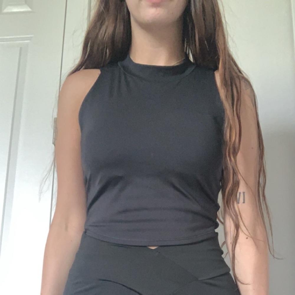 WORK OUT TOP WILL BE WASHED BEFORE SENT
